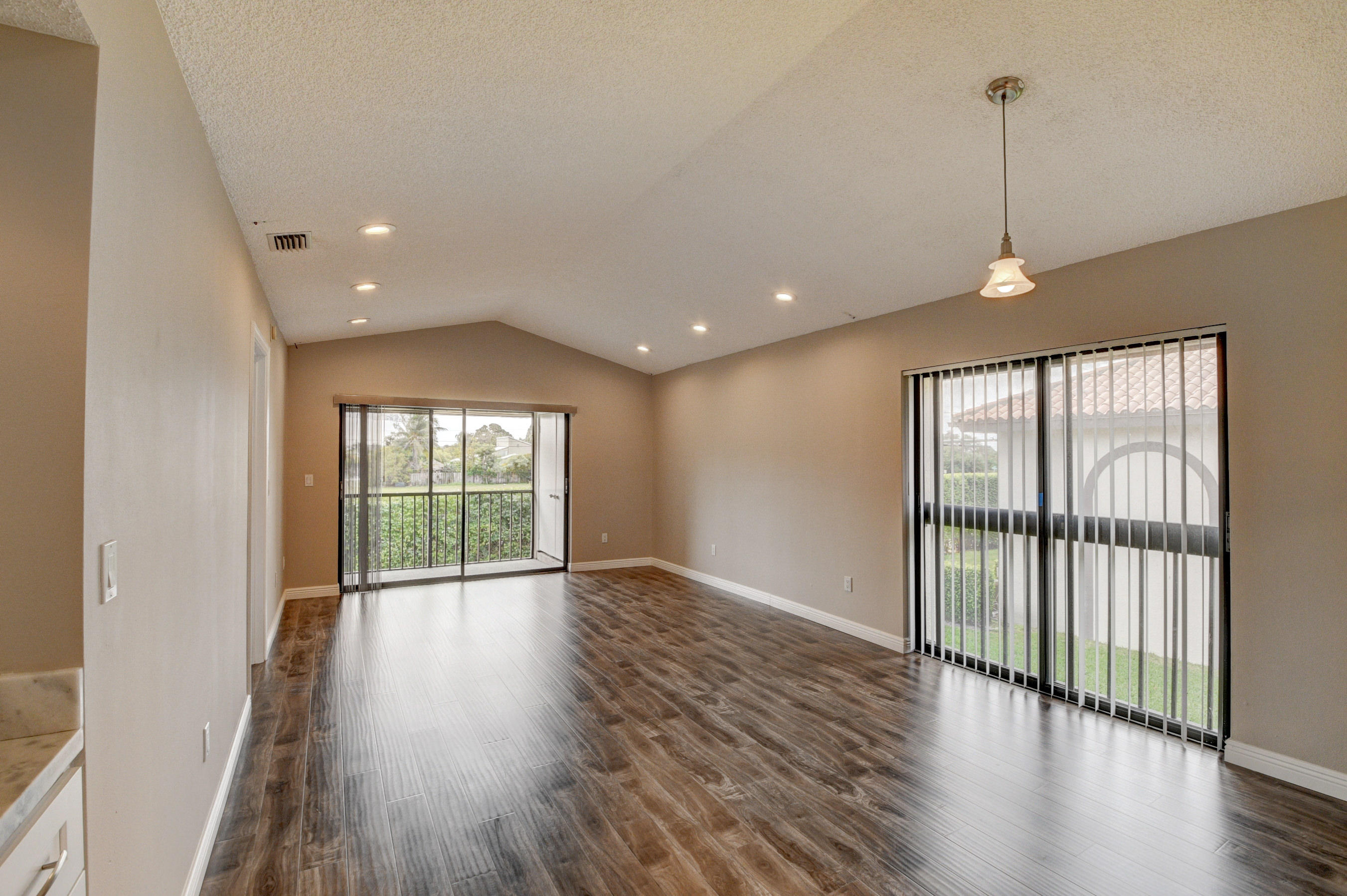 350 Club Circle, Unit 210 Boca Raton, FL 33487 - Photo 3 of 38 DSC_7388_89_90_91_92