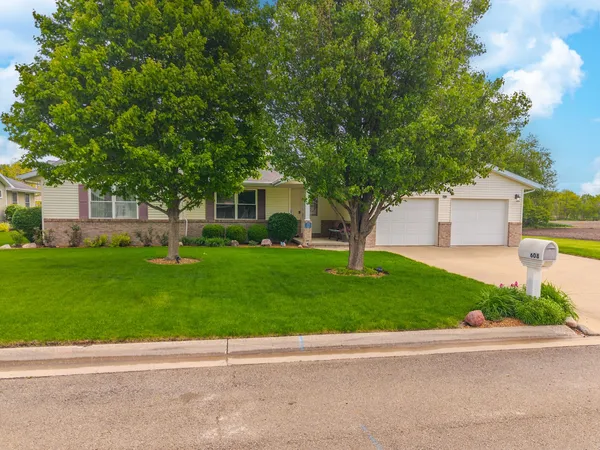 $278,000 | 608 Cherokee Lane, Pontiac, IL 61764