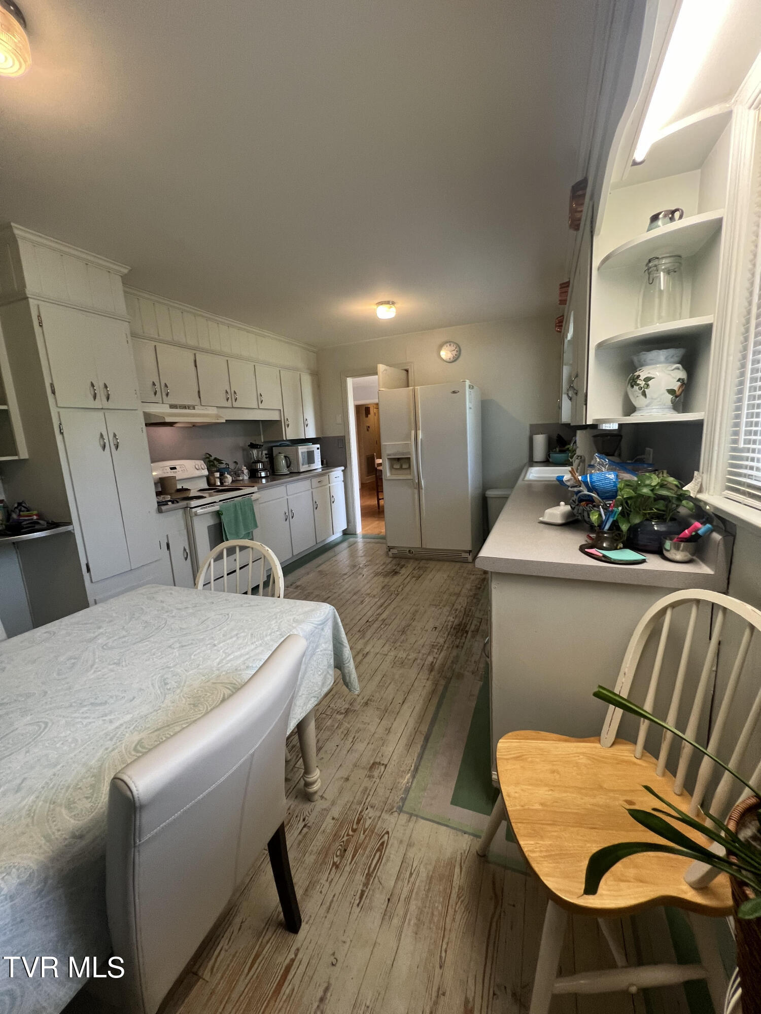 80 Dobson Drive Greeneville, TN 37745 - Photo 19 of 38 Kitchen 3