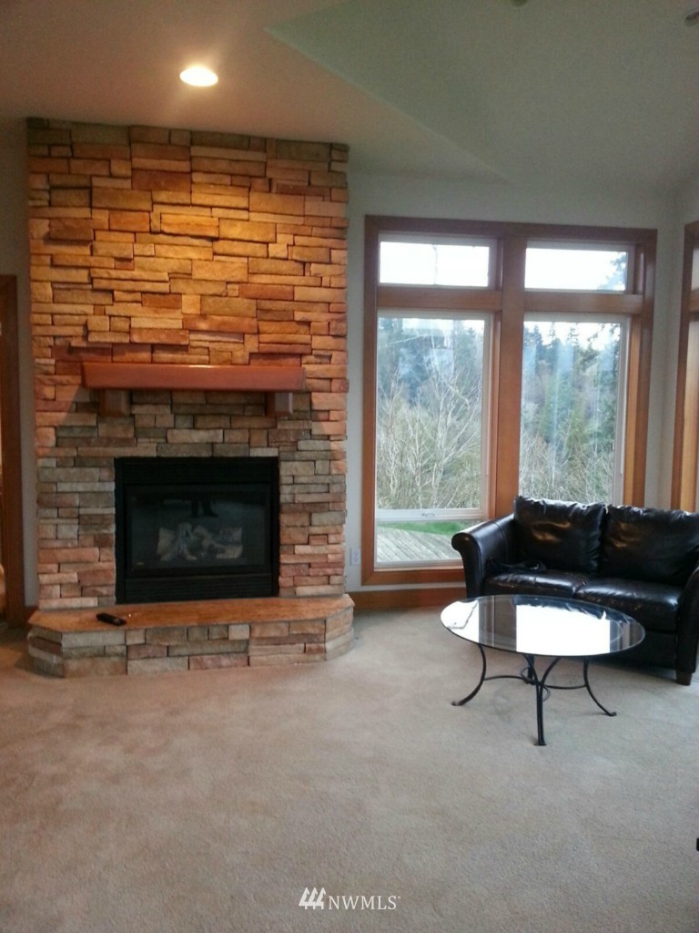 13545 Banner Road Southeast Olalla, WA 98359 - Photo 9 of 11 Gallery Image 9