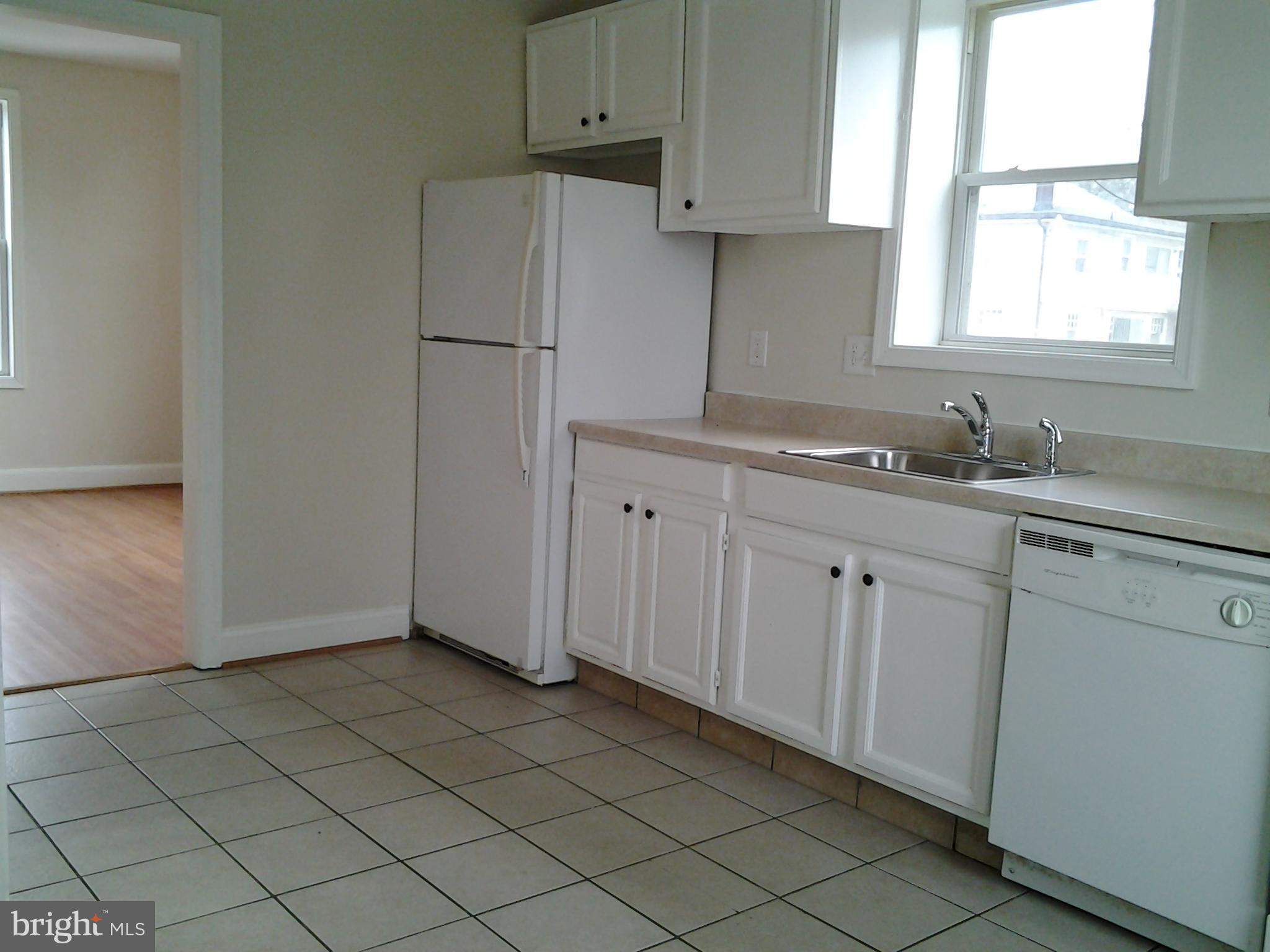 5303 Decatur Street Hyattsville, MD 20781 - Photo 8 of 22 Kitchen