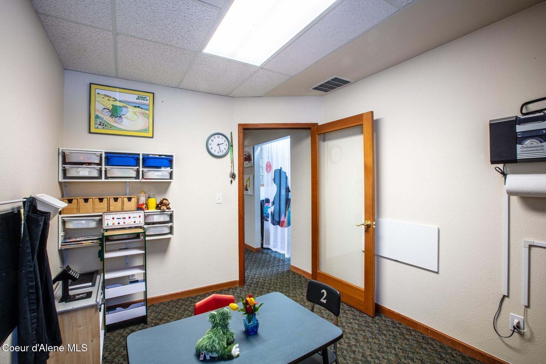 724 Pine Street Sandpoint, ID 83864 - Photo 21 of 30 Room with Cabinets