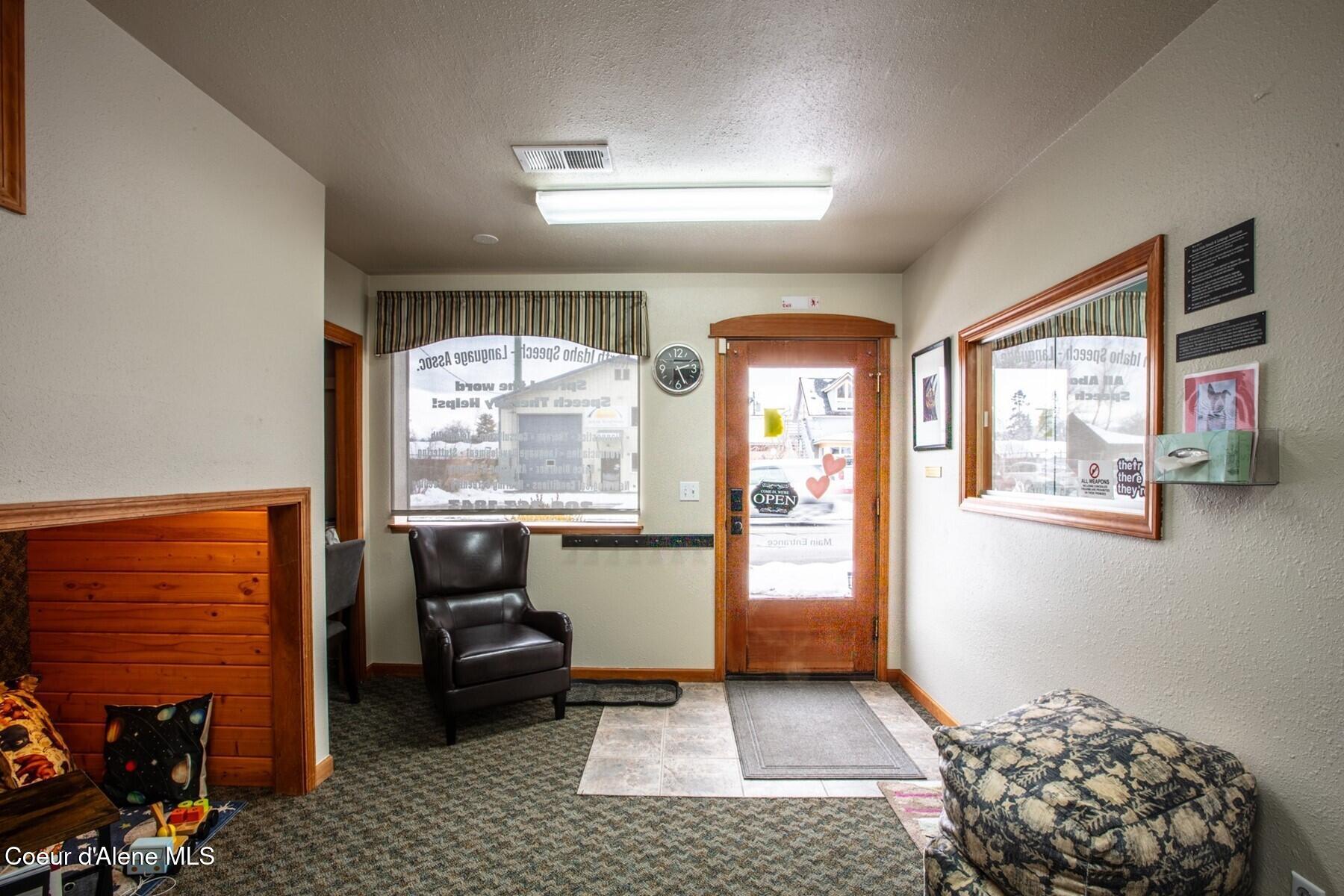 724 Pine Street Sandpoint, ID 83864 - Photo 22 of 30 Entrance from Pine St