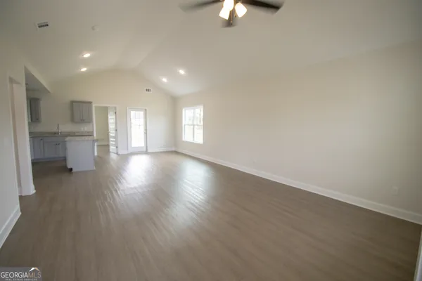 $1,950 | 114 Enclave Court, Statesboro, GA 30458