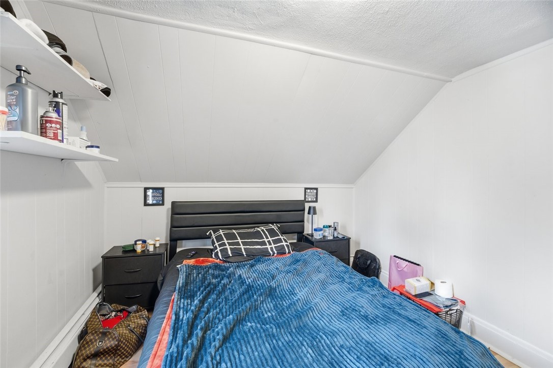 175 Montgomery Avenue Providence, RI 02905 - Photo 15 of 24