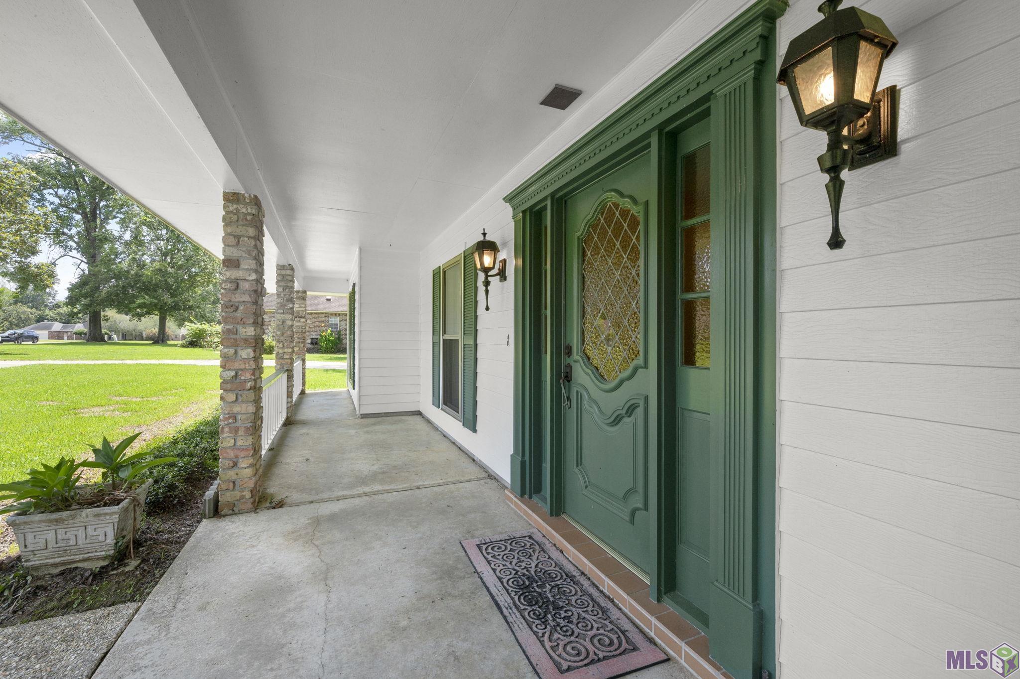 11116 Suncrest Avenue Baton Rouge, LA 70818 - Photo 5 of 51