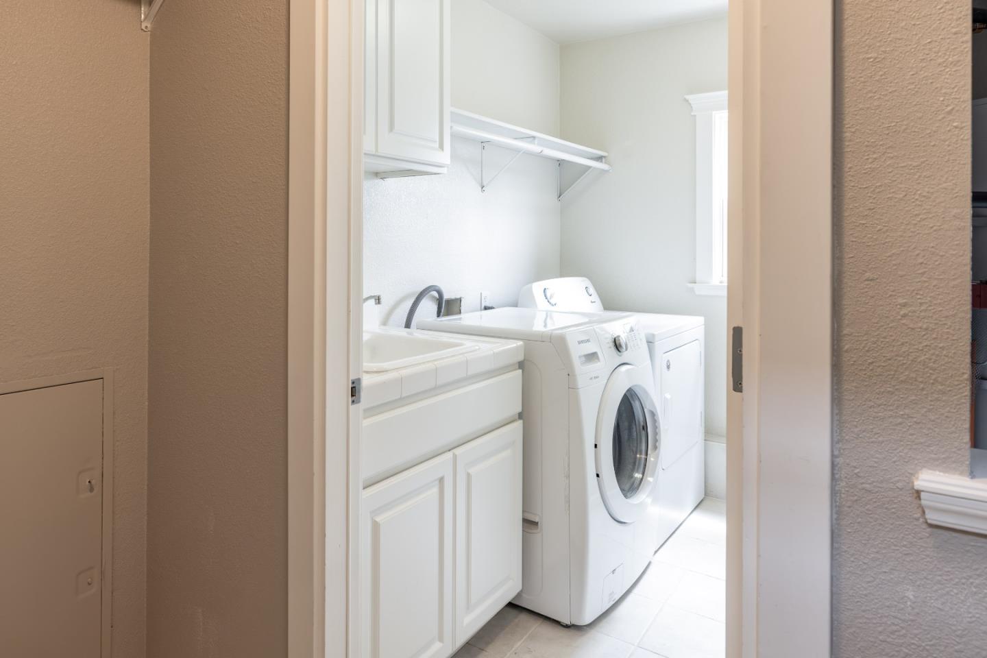 2549 Colonial Circle Watsonville, CA 95076 - Photo 41 of 54 a utility room with dryer and washer