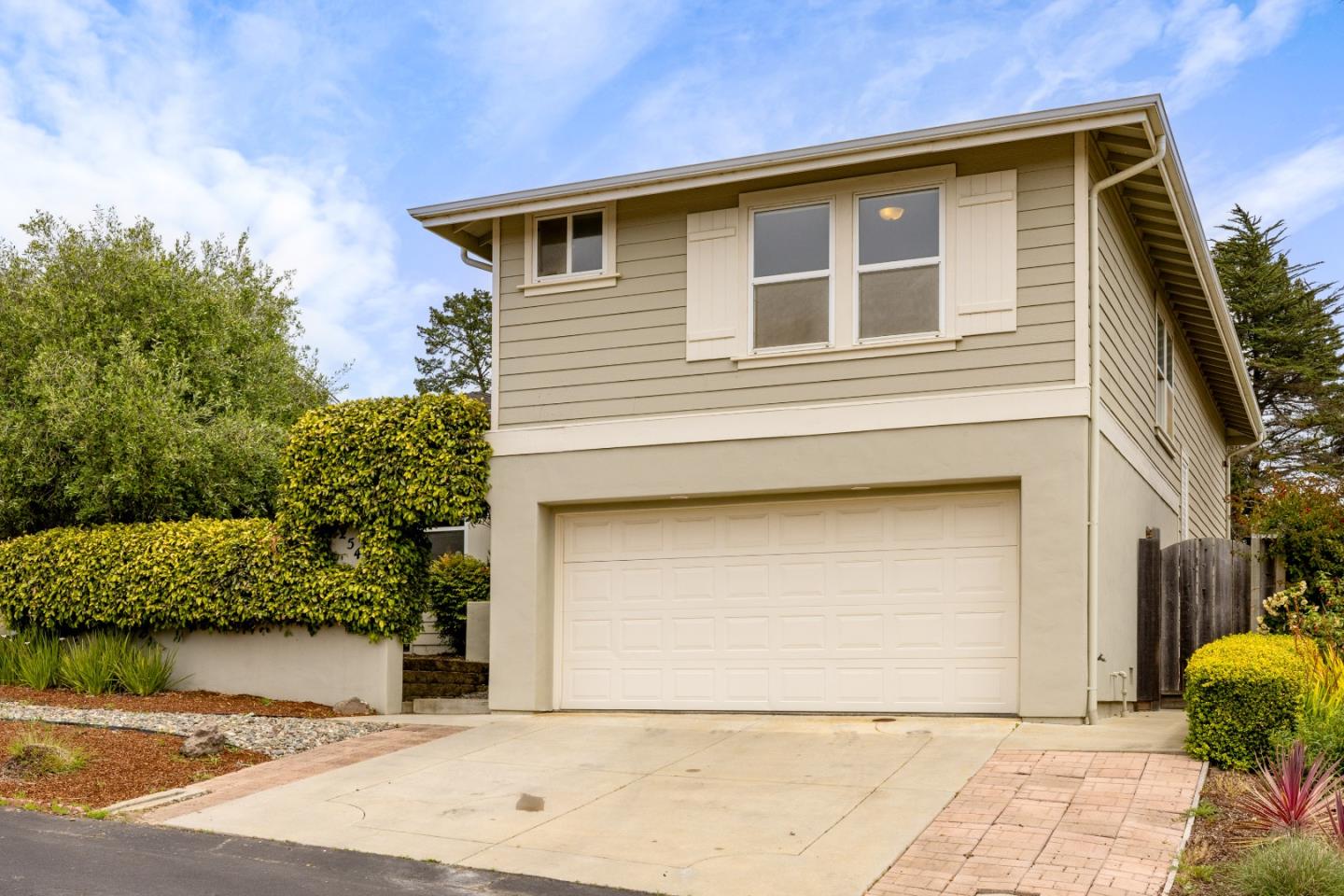 2549 Colonial Circle Watsonville, CA 95076 - Photo 50 of 54 a front view of a house
