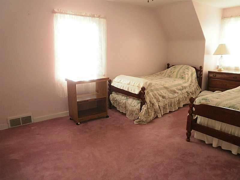 Bedroom. 
