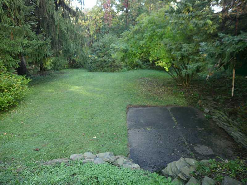 103 Deimling Road Pittsburgh, PA 15229 - Photo 10 of 10 Yard/Garden.