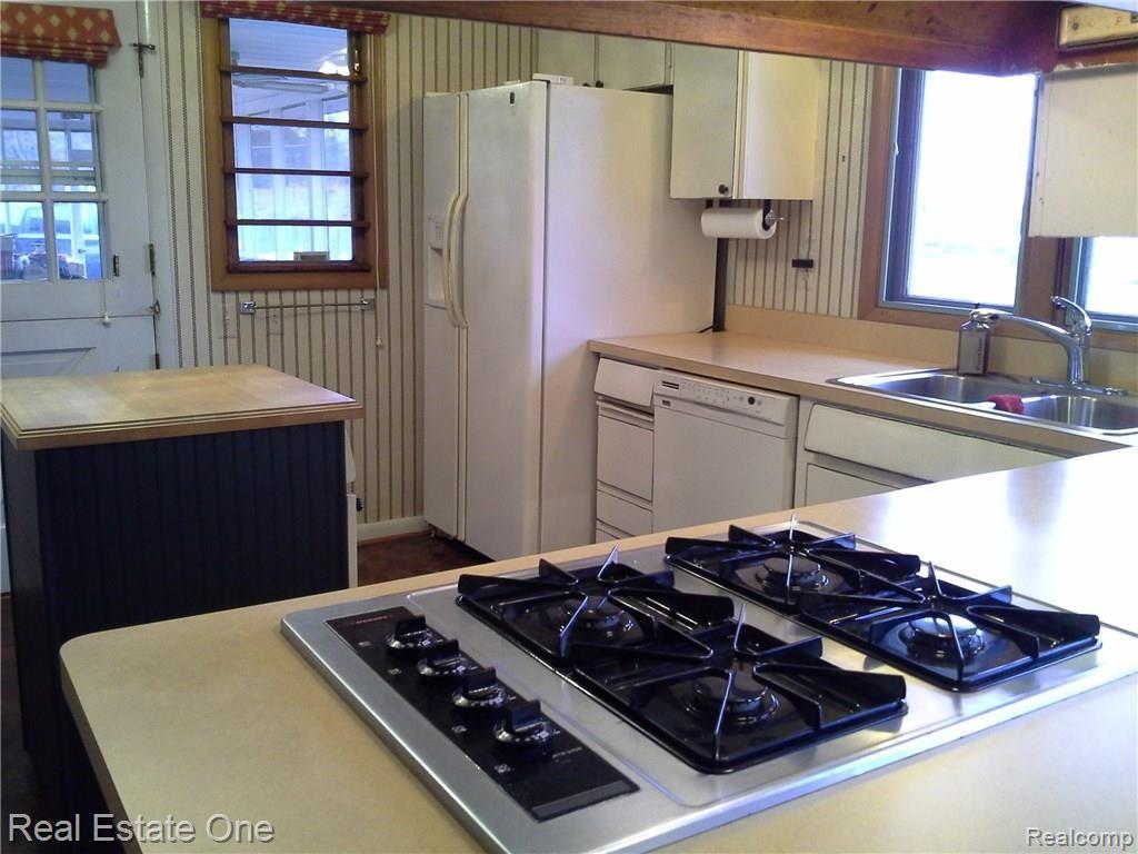 36900 West Eleven Mile Road Farmington, MI 48331 - Photo 28 of 70