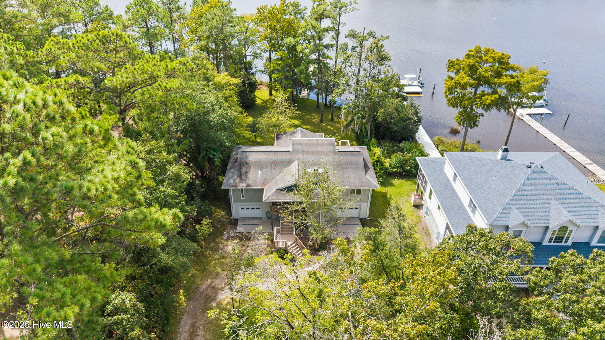 5504 Gondolier Drive New Bern, NC 28560 - Photo 31 of 87 6-web-or-mls-DJI_20251003131320_0129_D