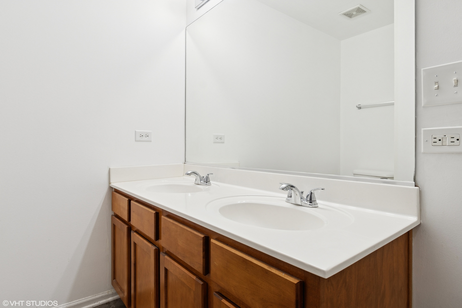 171 Springbrook Trail South Oswego, IL 60543 - Photo 16 of 20