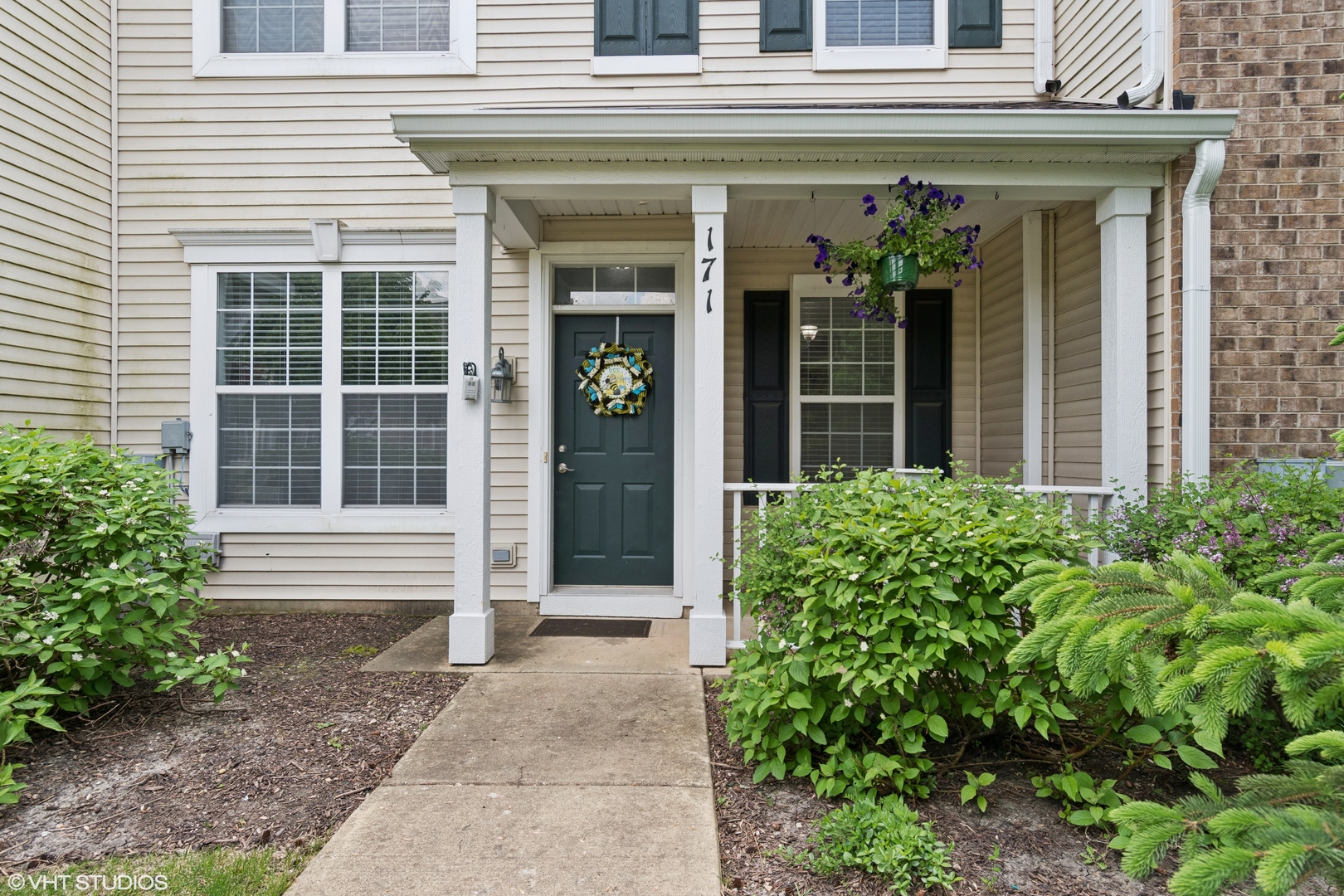 171 Springbrook Trail South Oswego, IL 60543 - Photo 2 of 20