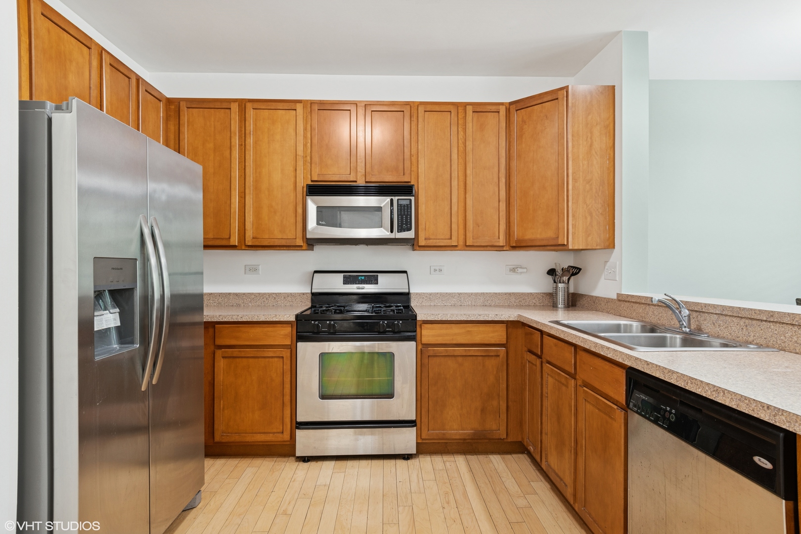 171 Springbrook Trail South Oswego, IL 60543 - Photo 4 of 20