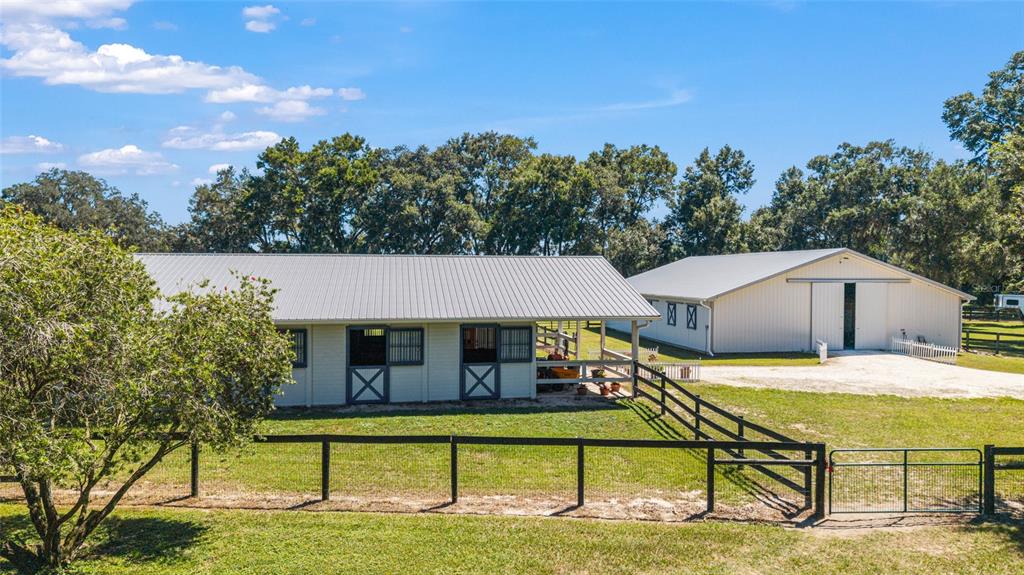 16050 Northwest 10th Circle Citra, FL 32113 - Photo 10 of 76