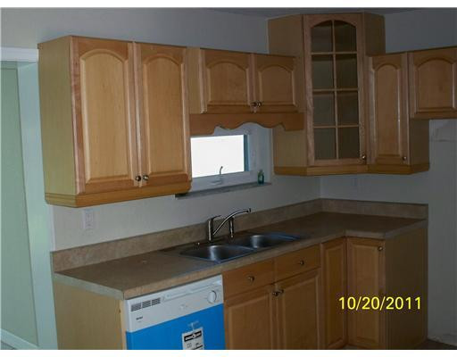 6311 Southwest 41st Street Davie, FL 33314 - Photo 4 of 6 Kitchen
