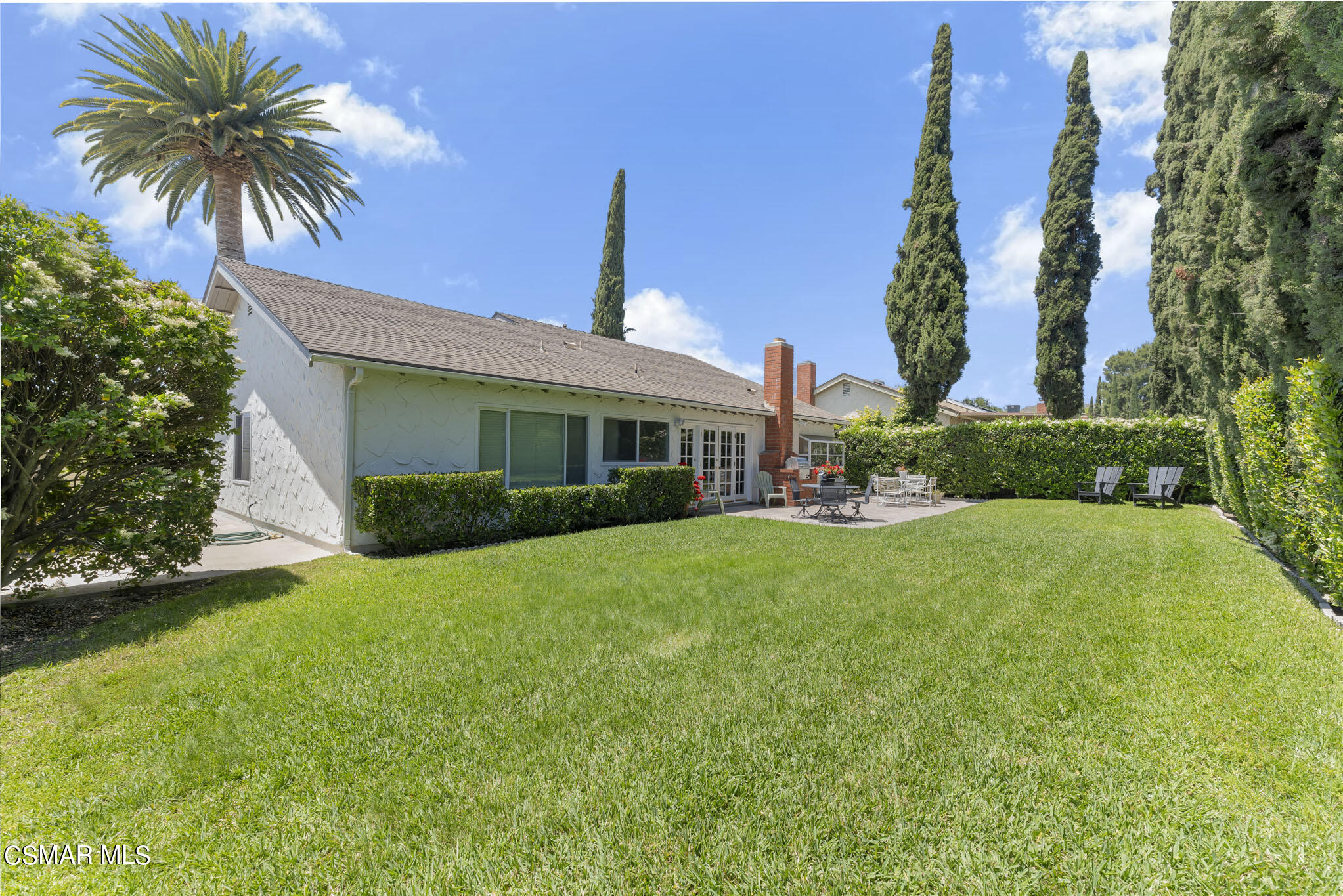 2516 Clearfield Place Simi Valley, CA 93065 - Photo 30 of 39 a front view of house with yard and green space