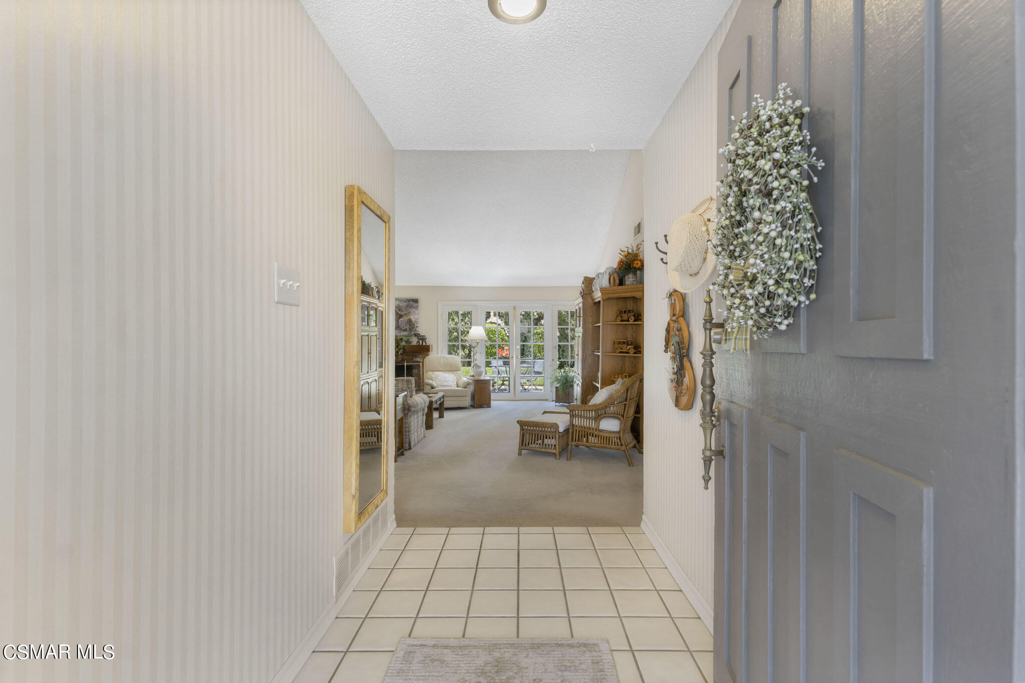 2516 Clearfield Place Simi Valley, CA 93065 - Photo 4 of 39 a view of entryway and livingroom