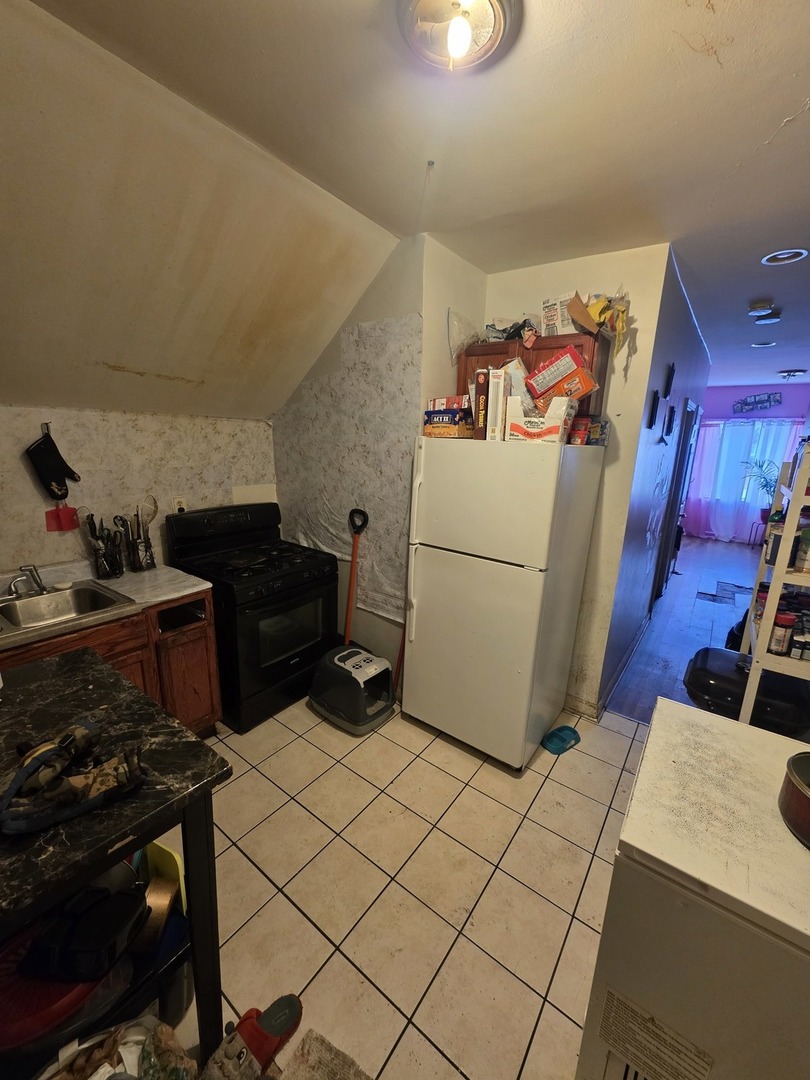 6342 South Parnell Avenue Chicago, IL 60621 - Photo 5 of 8