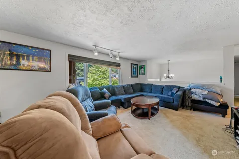 $1,150,000 | 2118 160th Place Southwest, Lynnwood, WA 98087