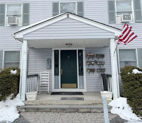 $1,400 | 6 Oakland Court, Unit 5, Warwick, NY 10990