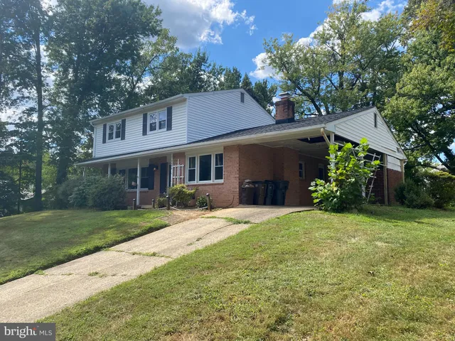 $699,900 | 2890 Balmoral Drive, Rockville, MD 20850