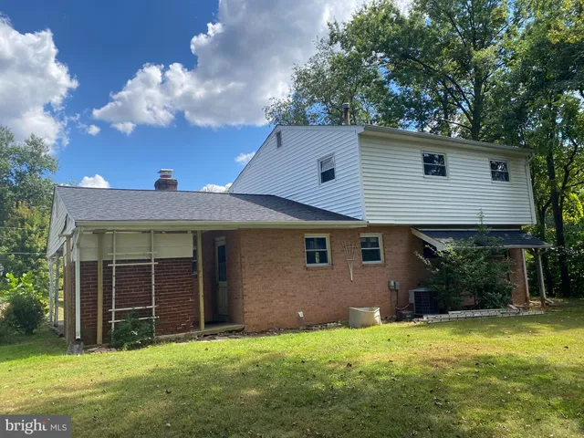 $699,900 | 2890 Balmoral Drive, Rockville, MD 20850