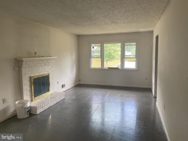 $699,900 | 2890 Balmoral Drive, Rockville, MD 20850