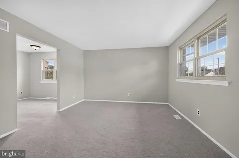 $300,000 | 21 Upland Road, Brookhaven, PA 19015