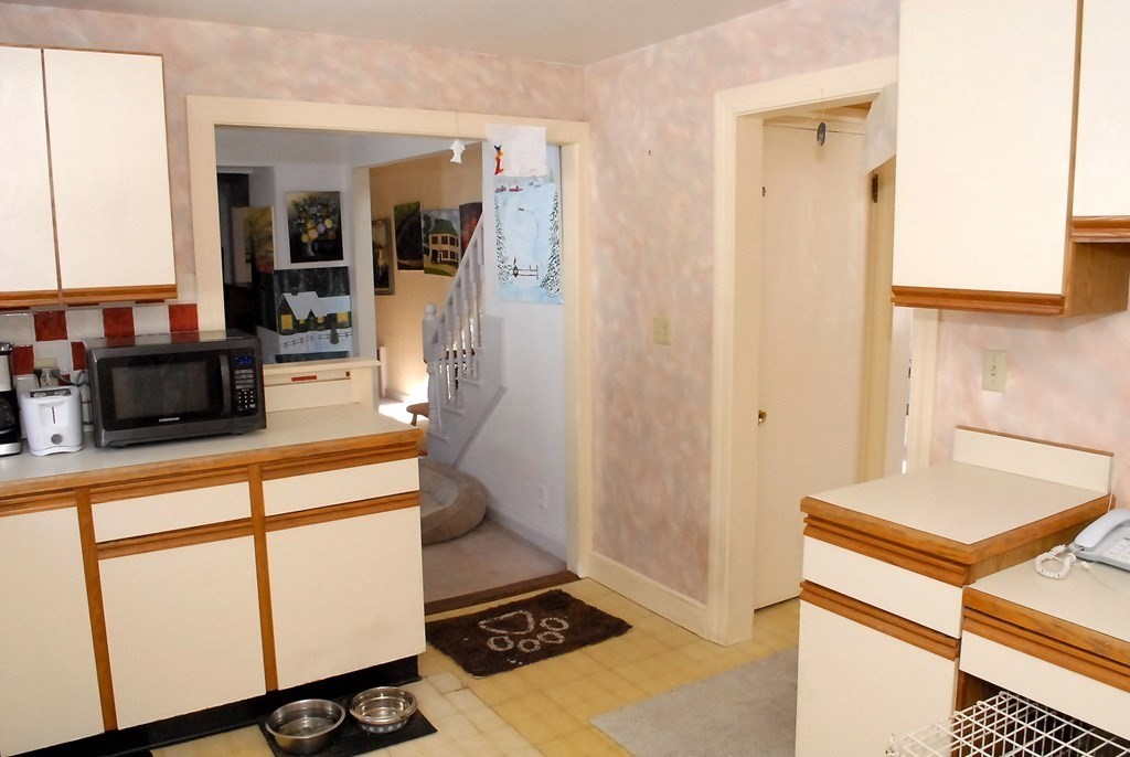 68 Normal Hill Road Framingham, MA 01702 - Photo 4 of 42 Gallery Image 4