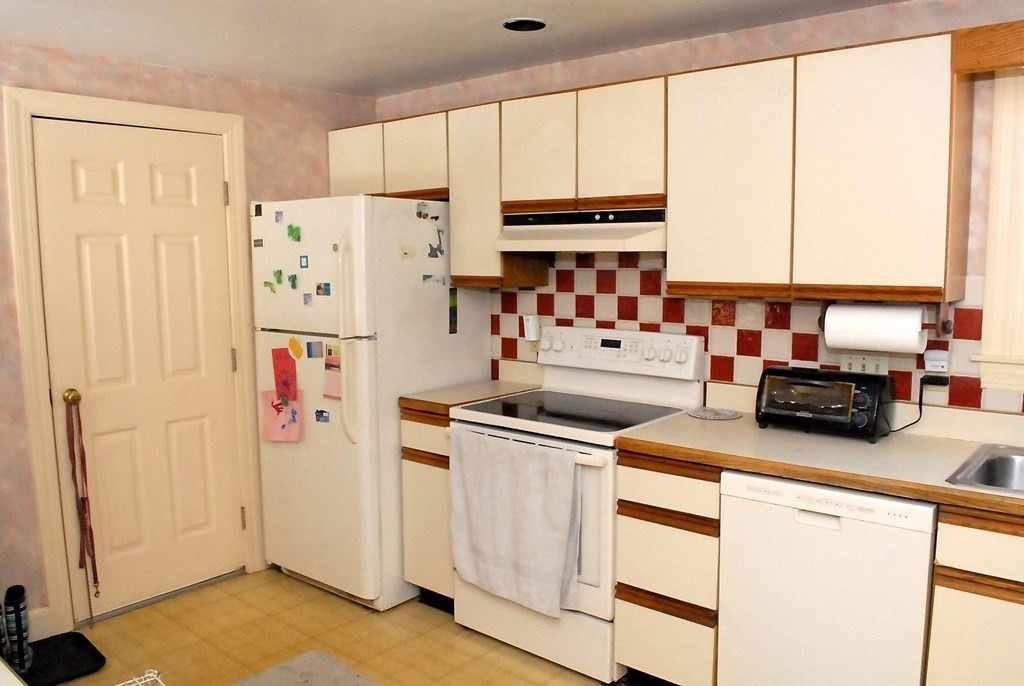 68 Normal Hill Road Framingham, MA 01702 - Photo 7 of 42 Gallery Image 7