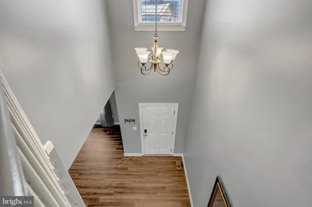 $750,000 | 4169 Agency Loop, Triangle, VA 22172