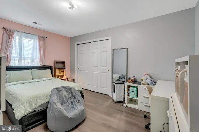 $750,000 | 4169 Agency Loop, Triangle, VA 22172