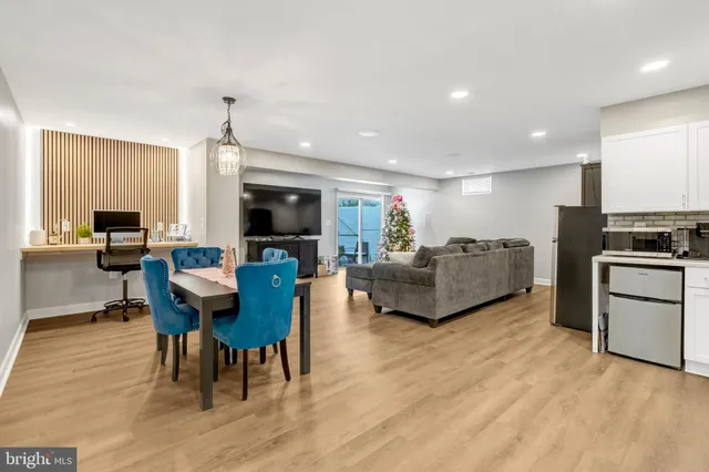 $750,000 | 4169 Agency Loop, Triangle, VA 22172