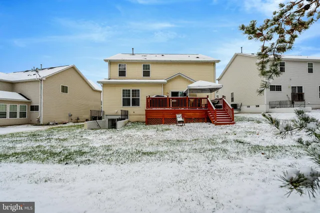 $750,000 | 4169 Agency Loop, Triangle, VA 22172