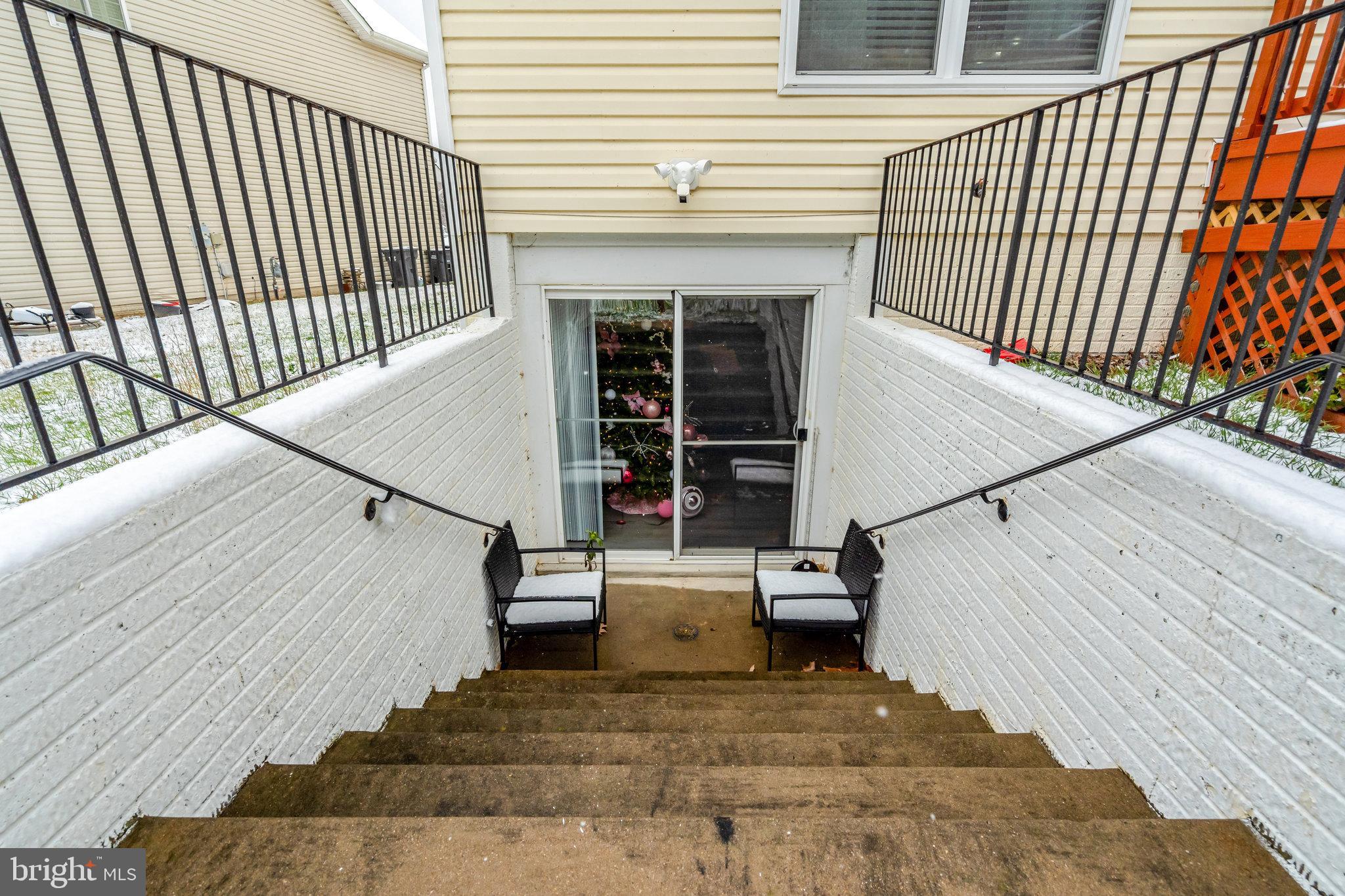 4169 Agency Loop Triangle, VA 22172 - Photo 52 of 56 Inviting entrance to a cozy retreat.