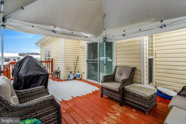 $750,000 | 4169 Agency Loop, Triangle, VA 22172