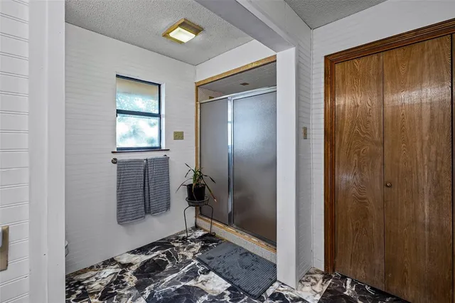 $965,000 | 1612 Lakecrest Circle, Granbury, TX 76048