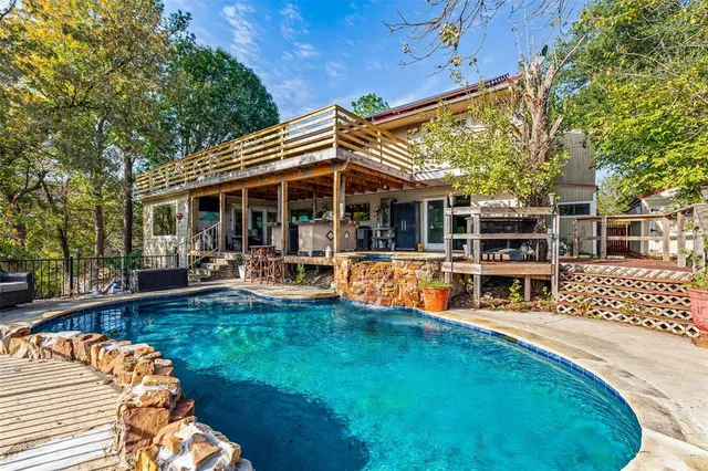 $965,000 | 1612 Lakecrest Circle, Granbury, TX 76048