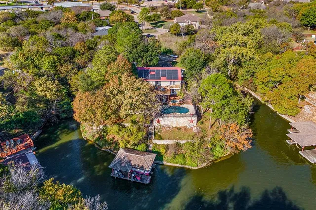 $965,000 | 1612 Lakecrest Circle, Granbury, TX 76048