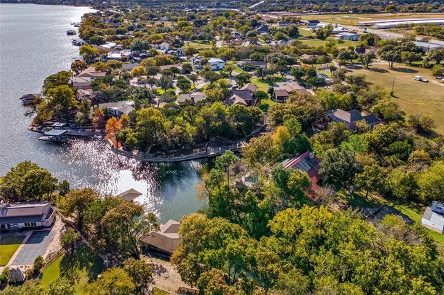 $965,000 | 1612 Lakecrest Circle, Granbury, TX 76048