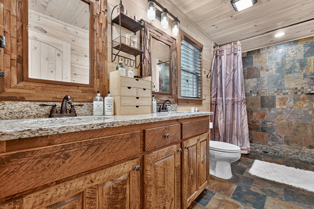 81 Sundance Ridge Epworth, GA 30541 - Photo 32 of 102 Master Bath