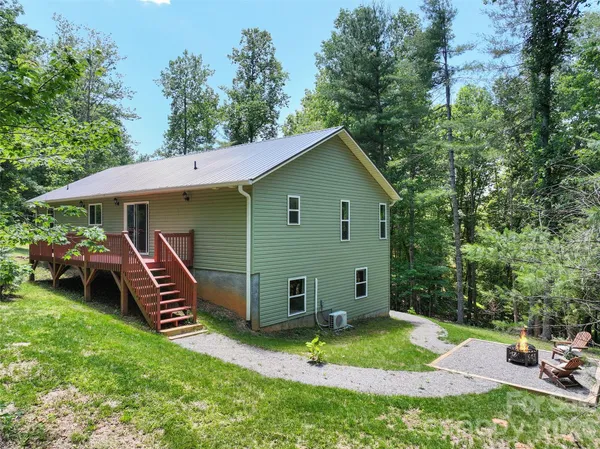 $625,000 | 11 Tahchee Trail, Fletcher, NC 28732