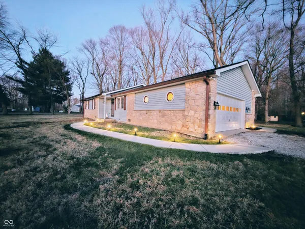 $296,900 | 10261 North Rooker Road, Mooresville, IN 46158