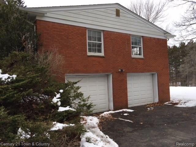 940 Brantford Road Rochester, MI 48306 - Photo 4 of 68