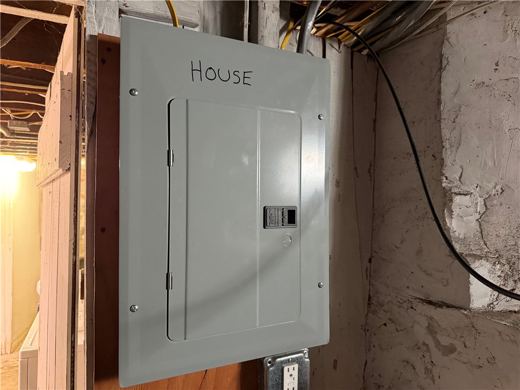 415 Harris Avenue Woonsocket, RI 02895 - Photo 39 of 46 house box