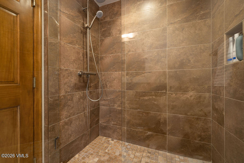 665 North Frontage Road West, Unit 12D Vail, CO 81657 - Photo 12 of 24 2609_sun_vail_12d_interior_bath02.shower