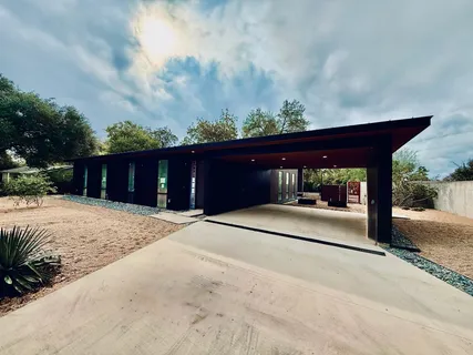 a bathroom with a toilet and a bathtub