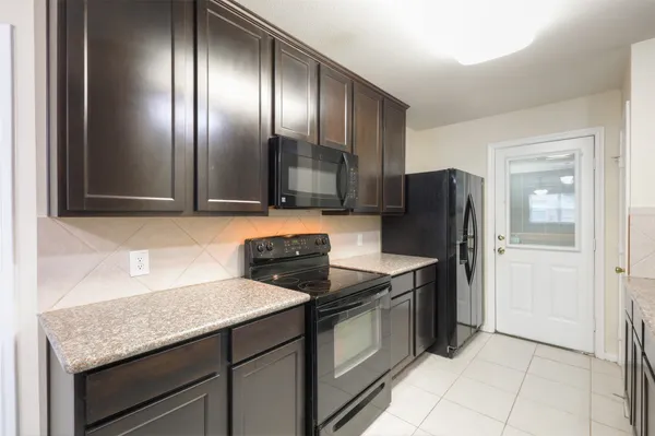 $1,700 | 11905 Algonquin Drive, Unit 20, Houston, TX 77089